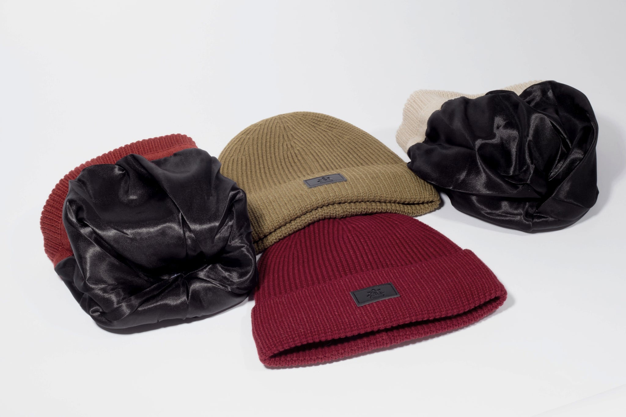 Aooww Satin Lined Winter Hats For Women Men 2025 Warm Slouchy Satin Beanie Hats Unisex Chunky Knit Hat Cute Skull Cap L